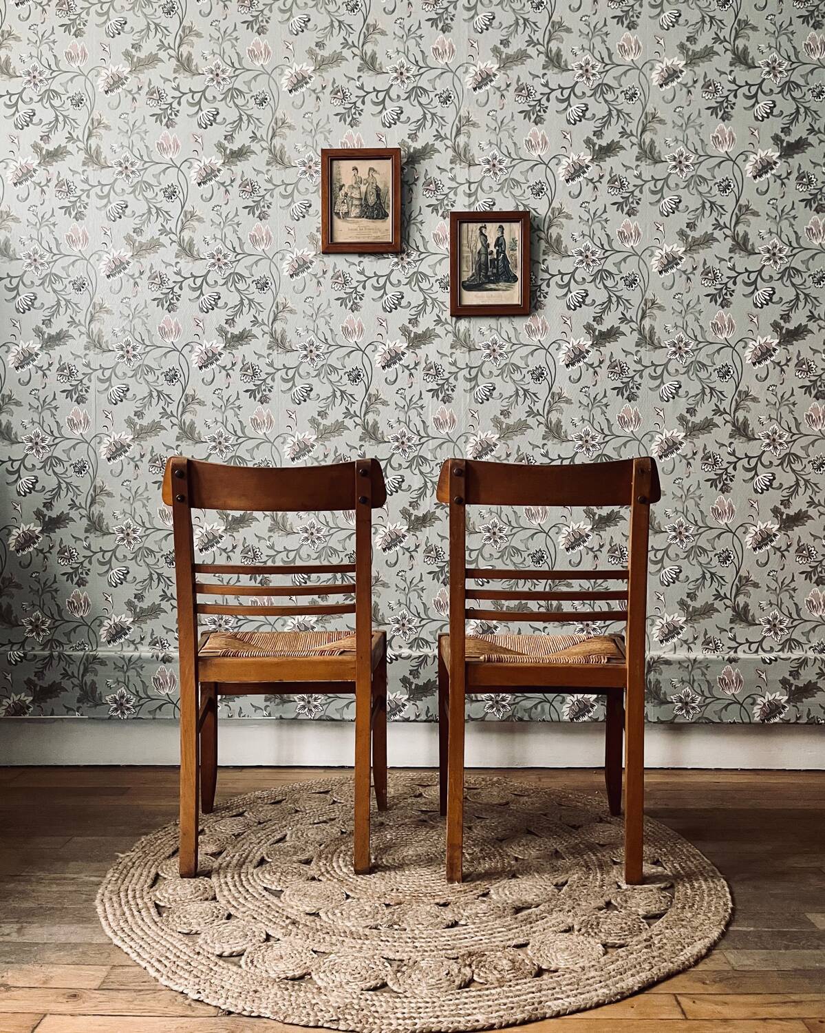 Pair of 70s straw chairs