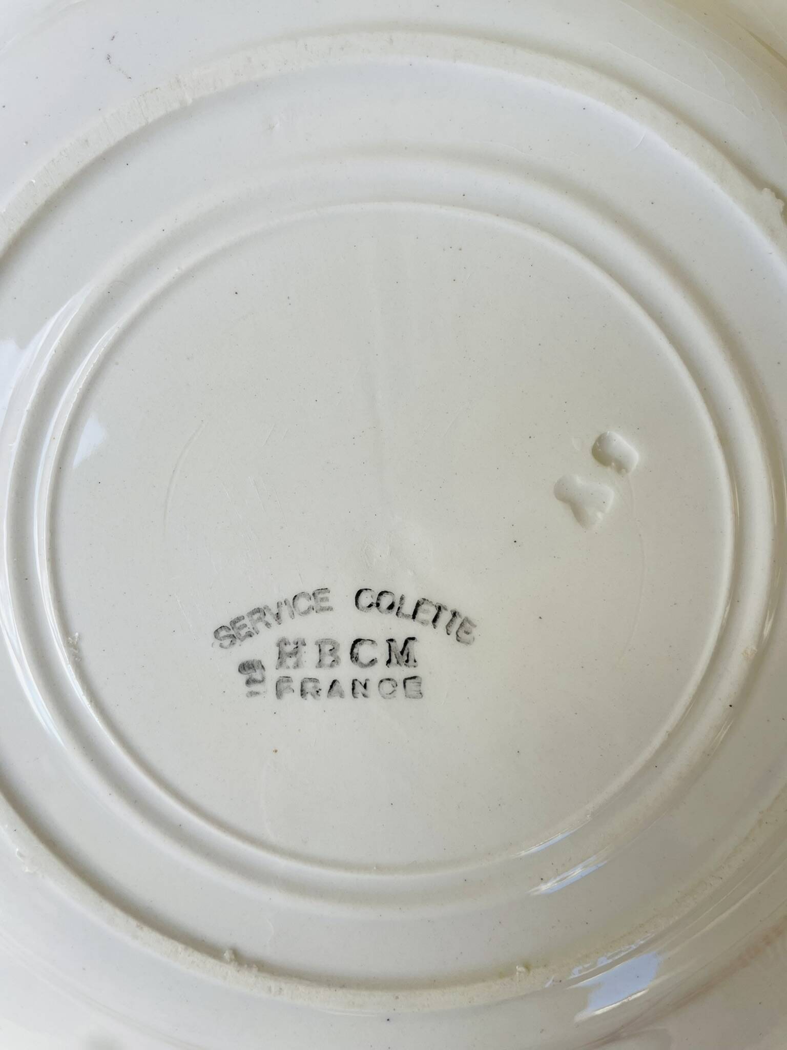 6 Colette HBCM dinner plates