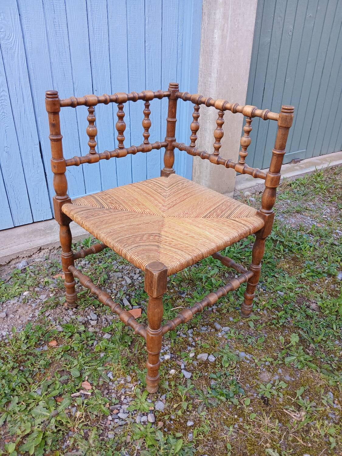Antique corner chair / armchair