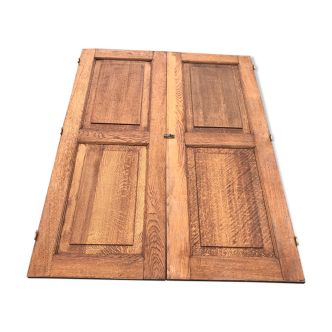 Double closet door