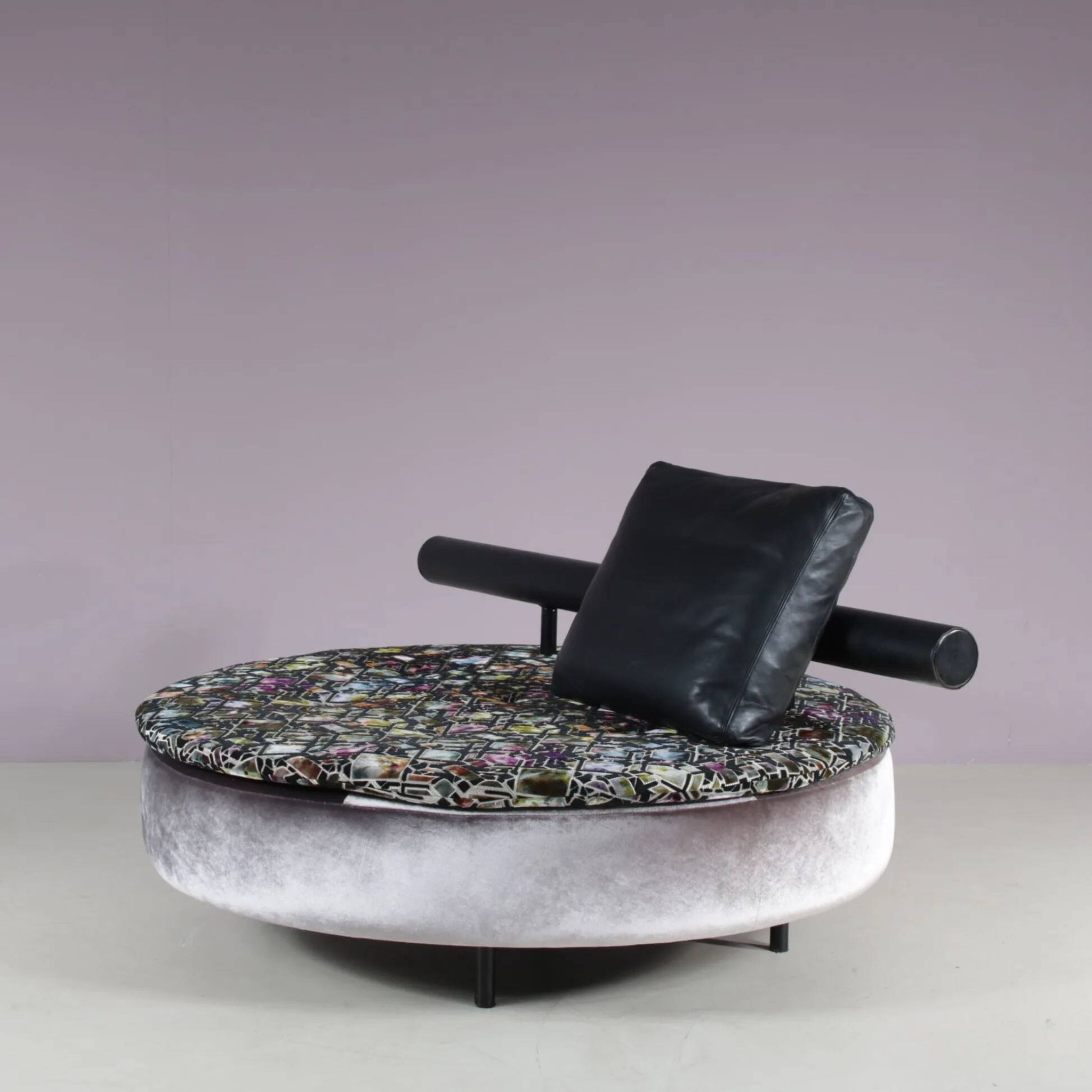 1980s round loveseat in Antonio Citterio style from Italy