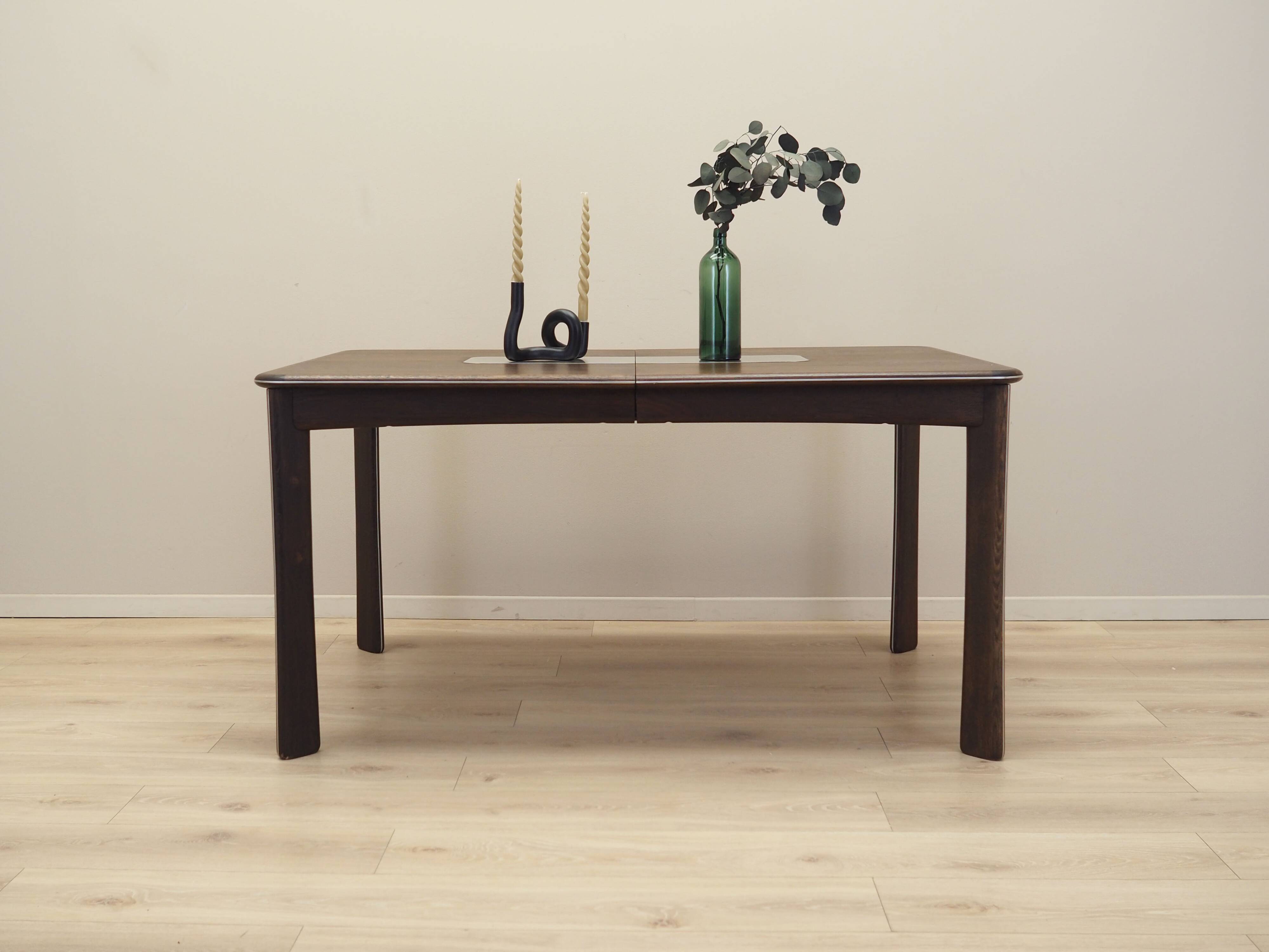 Oak table, Danish design, 1970s, manufacturer: Uldum