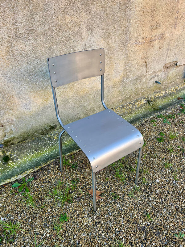 Chaise industrielle