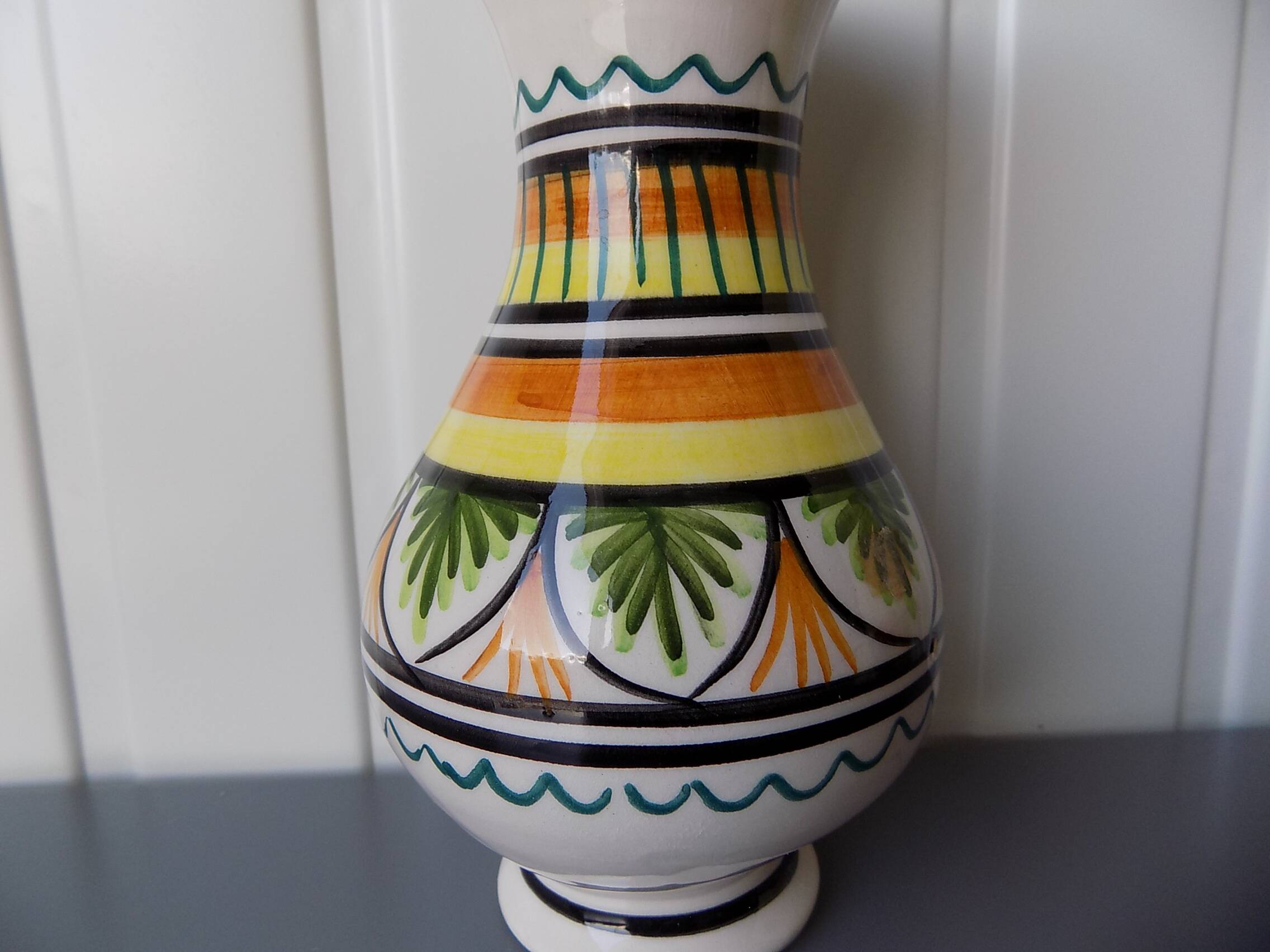Earthenware vase with Breton decor (17 cm)