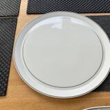 Bernardaud Limoges table service platinum model, 45 pieces