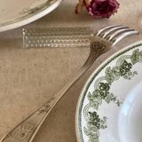 4 ironstone plates.
