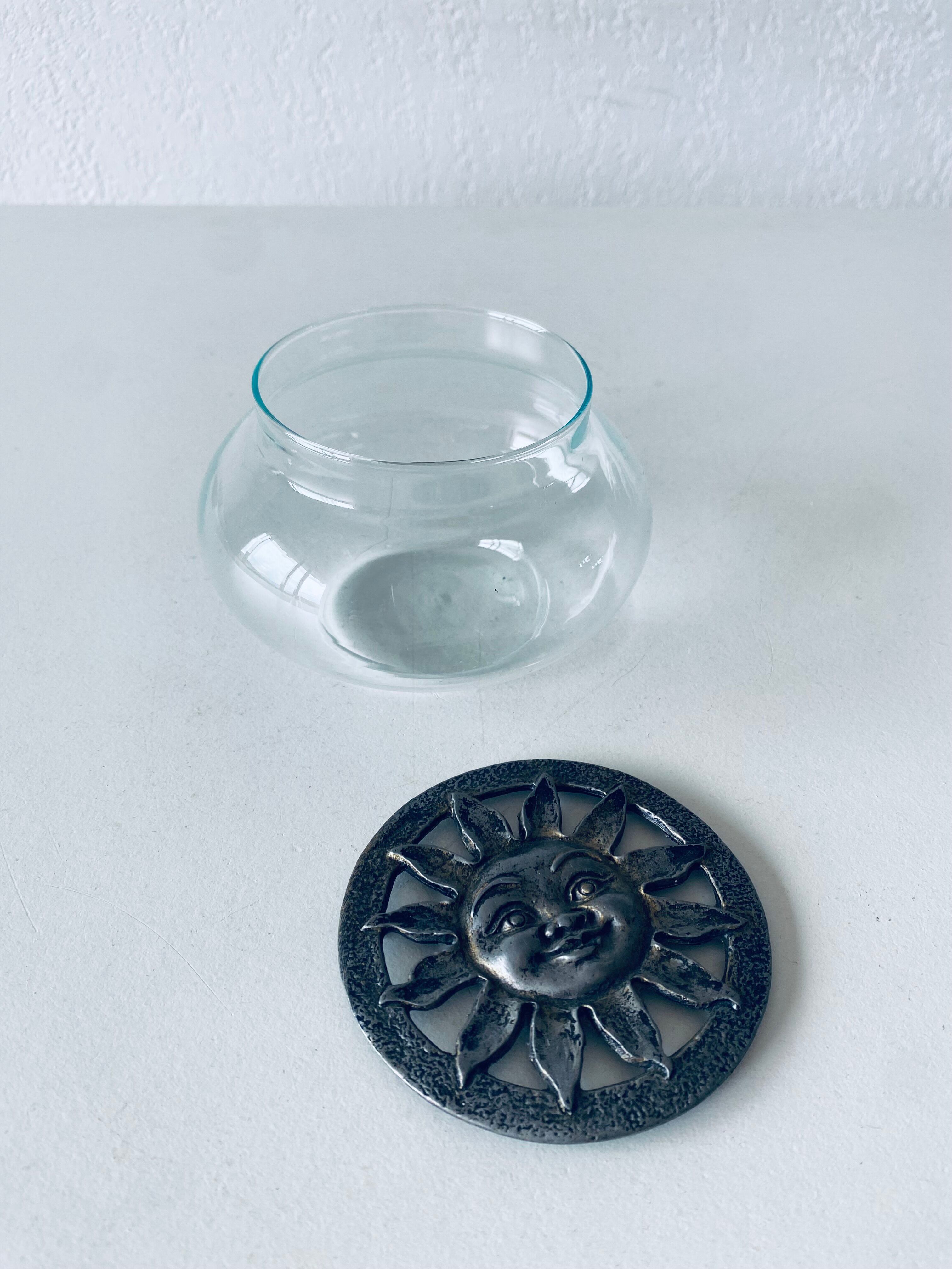 Sun art deco box