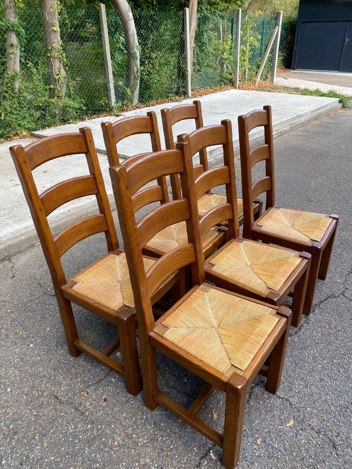 Set of 6 rustic solid oak chairs with straw seats — Very good condition