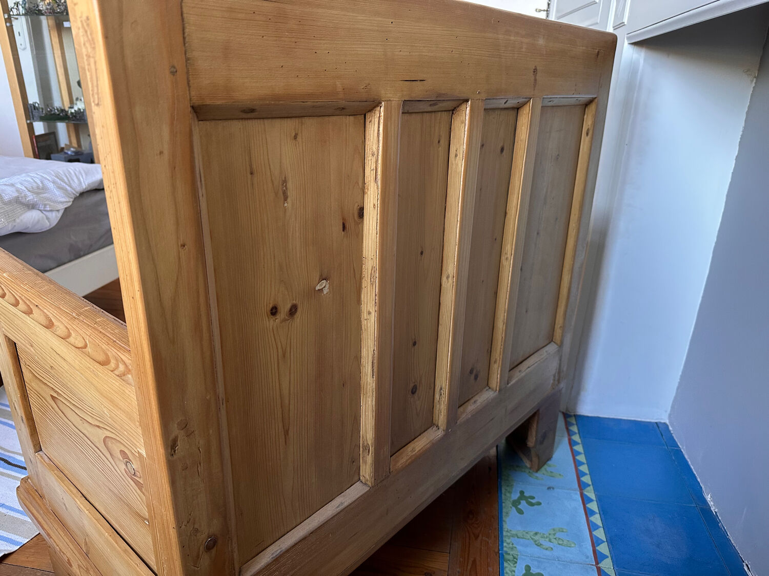 Pine bench
