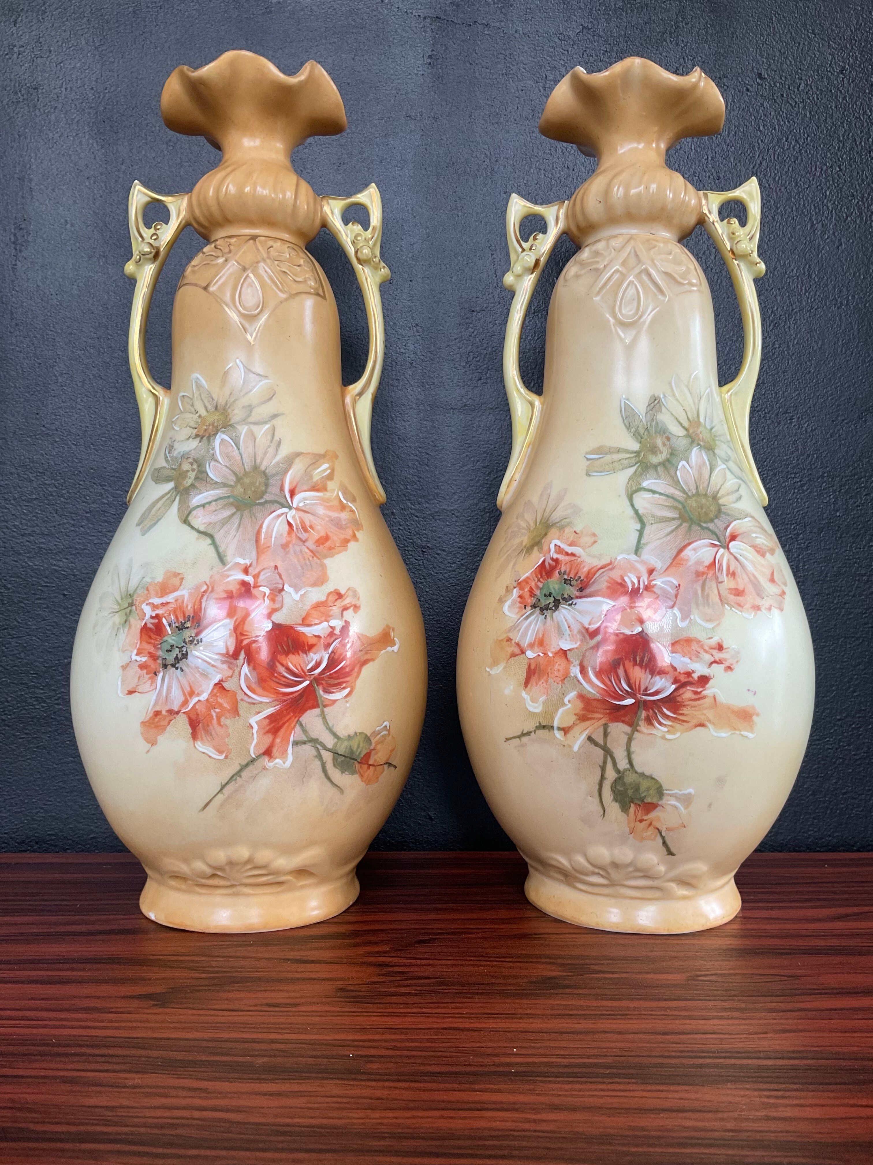 Pair of Art Nouveau vases by Robert Hanke in porcelain.