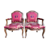Paire de fauteuils cabriolets de style Louis XV