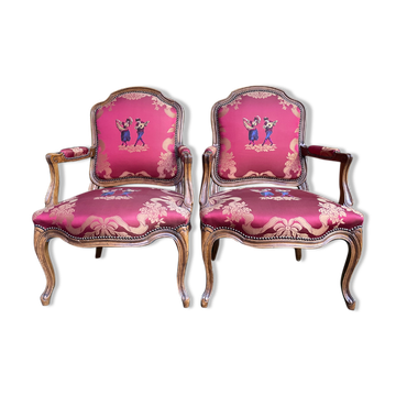 Paire de fauteuils cabriolets de style Louis XV