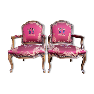 Paire de fauteuils cabriolets de style Louis XV