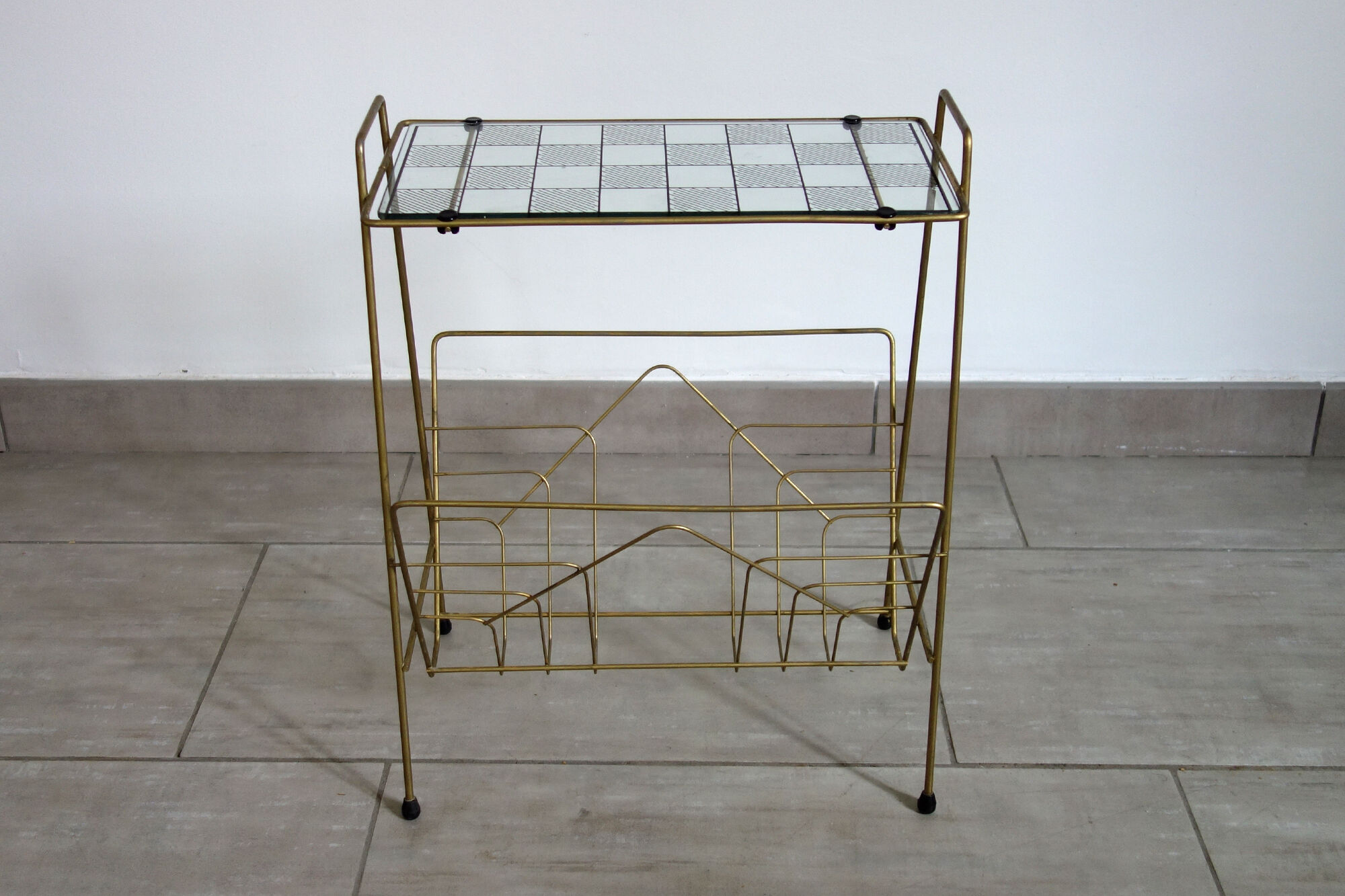 Vintage magazine holder