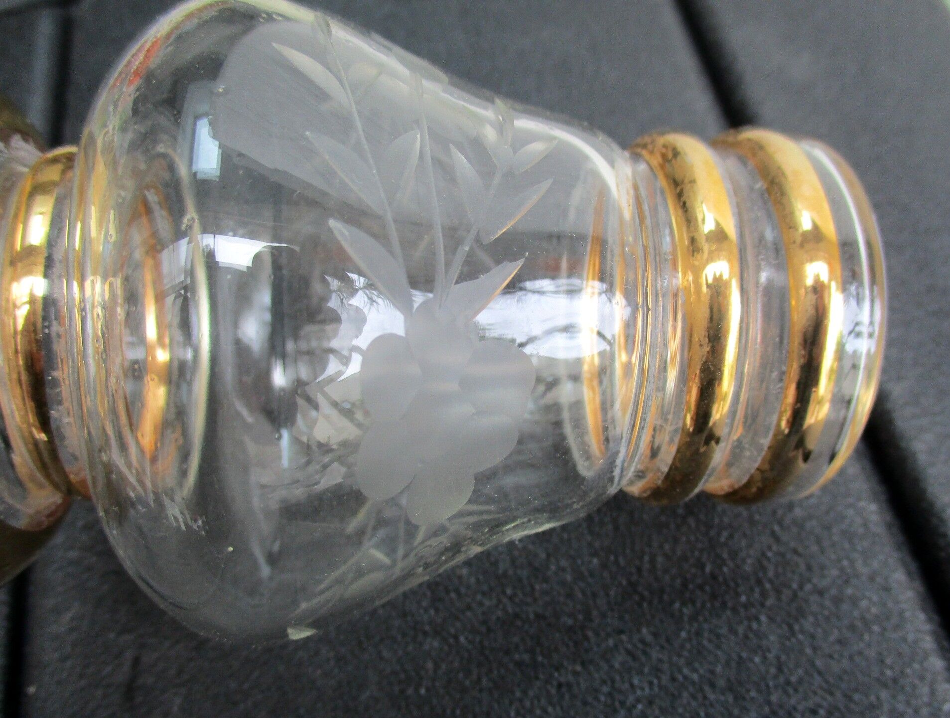 Art deco vase, engraved glass