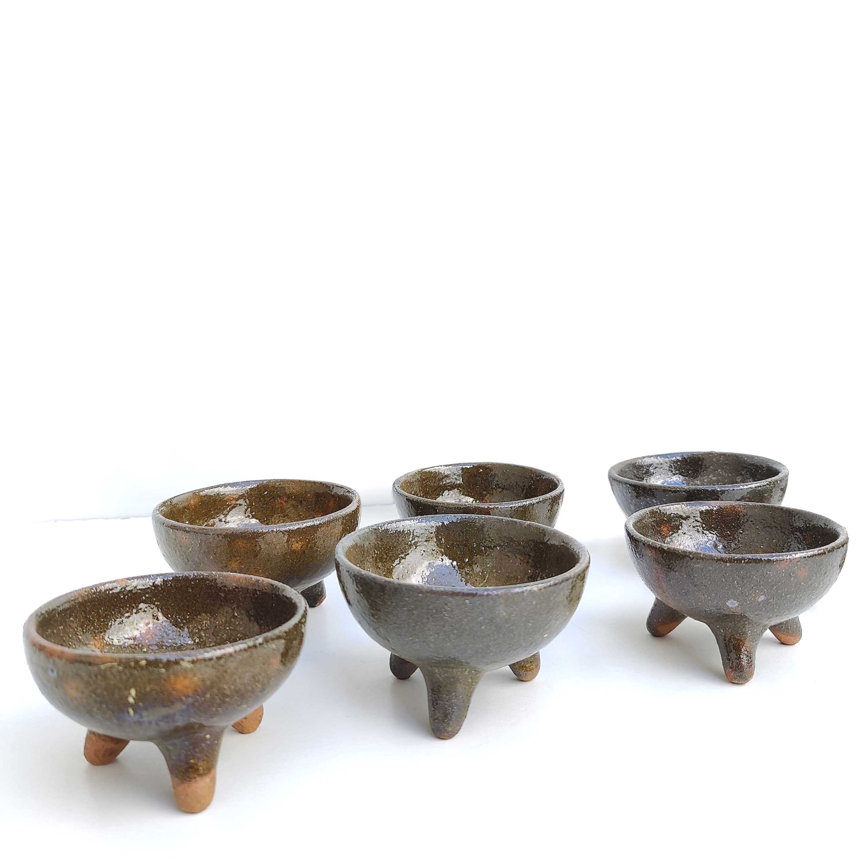 Lot 6 bols tripodes terre cuite forme anthropomorphe