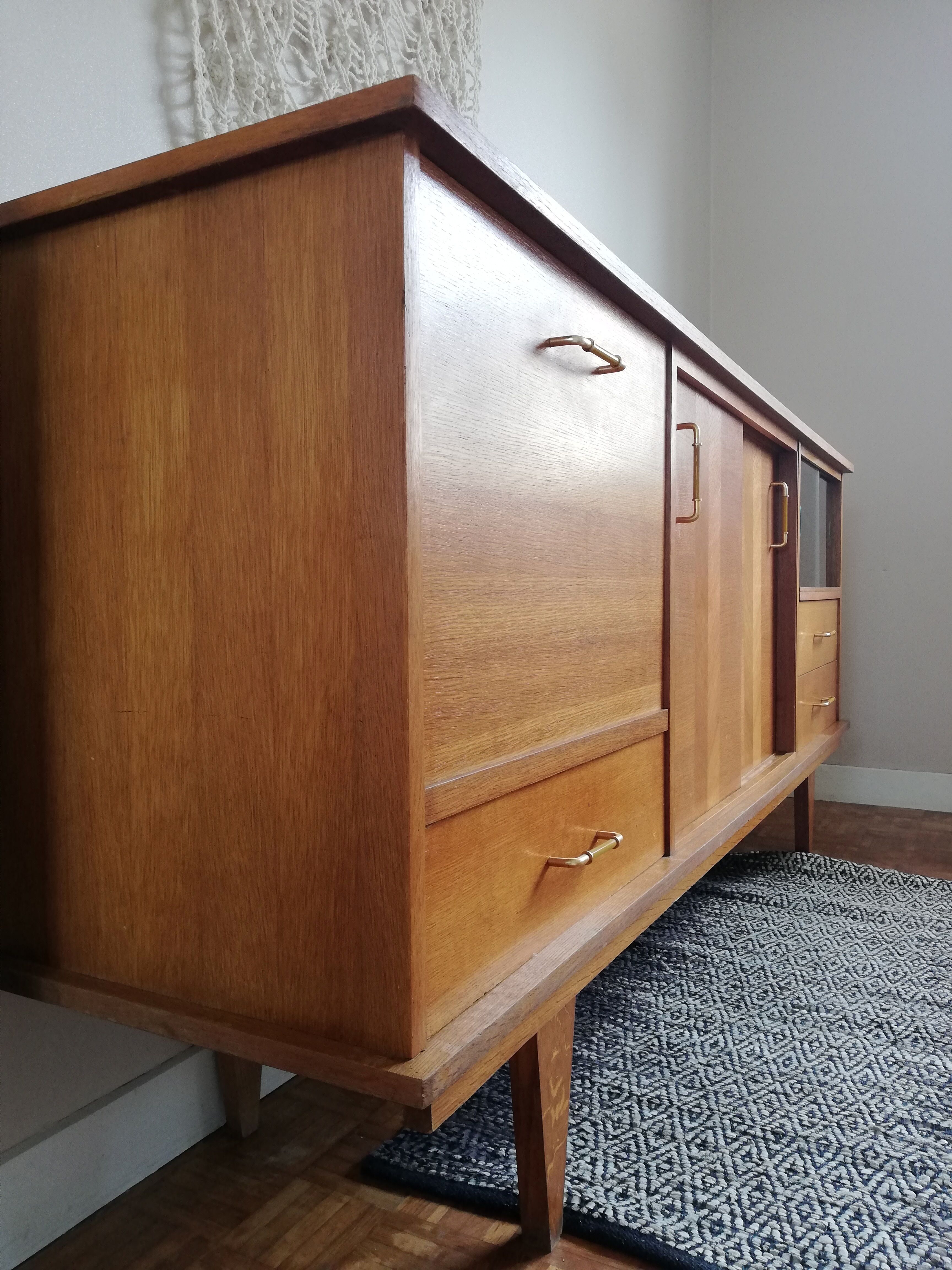 Light oak line-up 60s