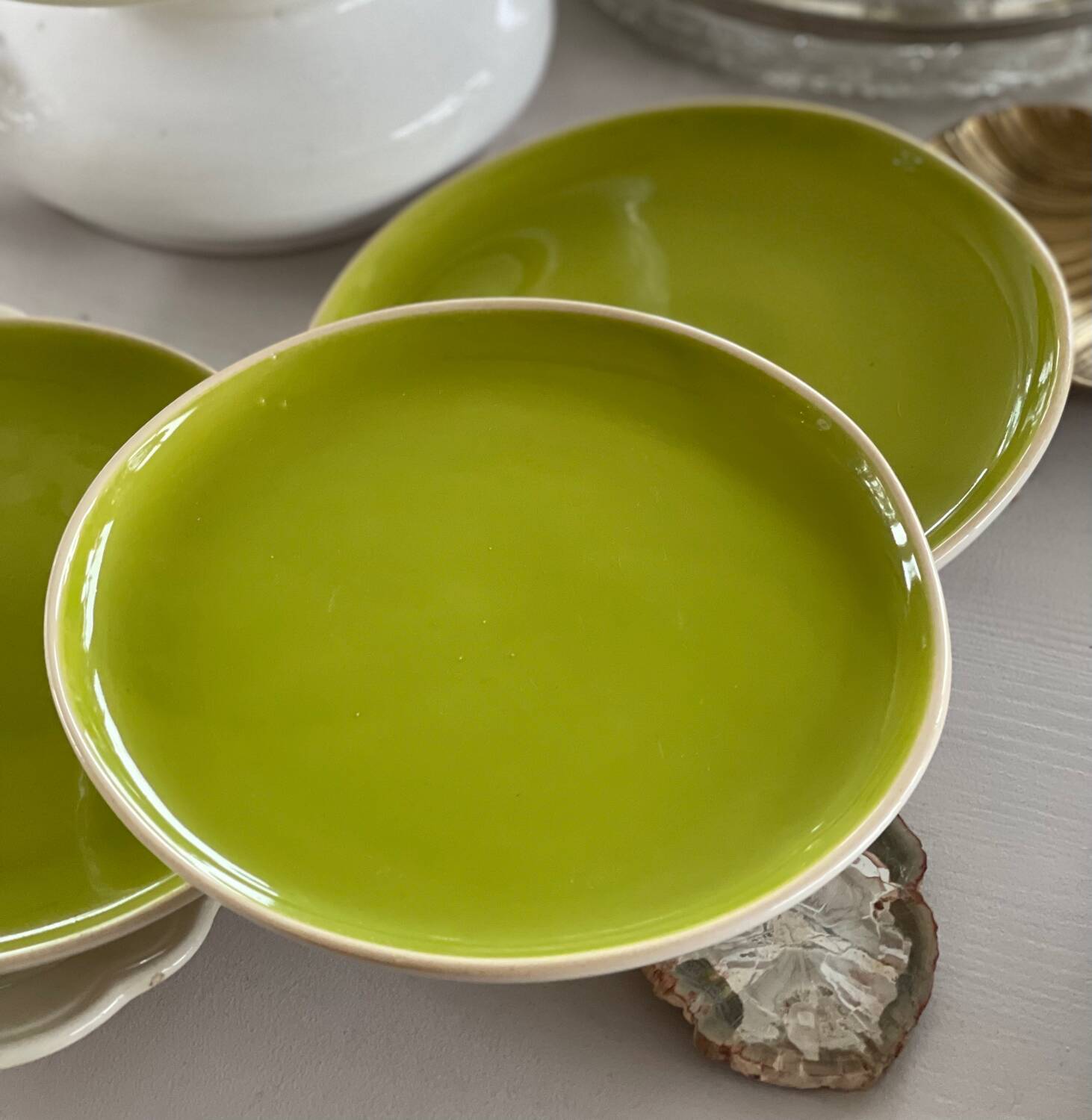 6 glazed ceramic dessert plates