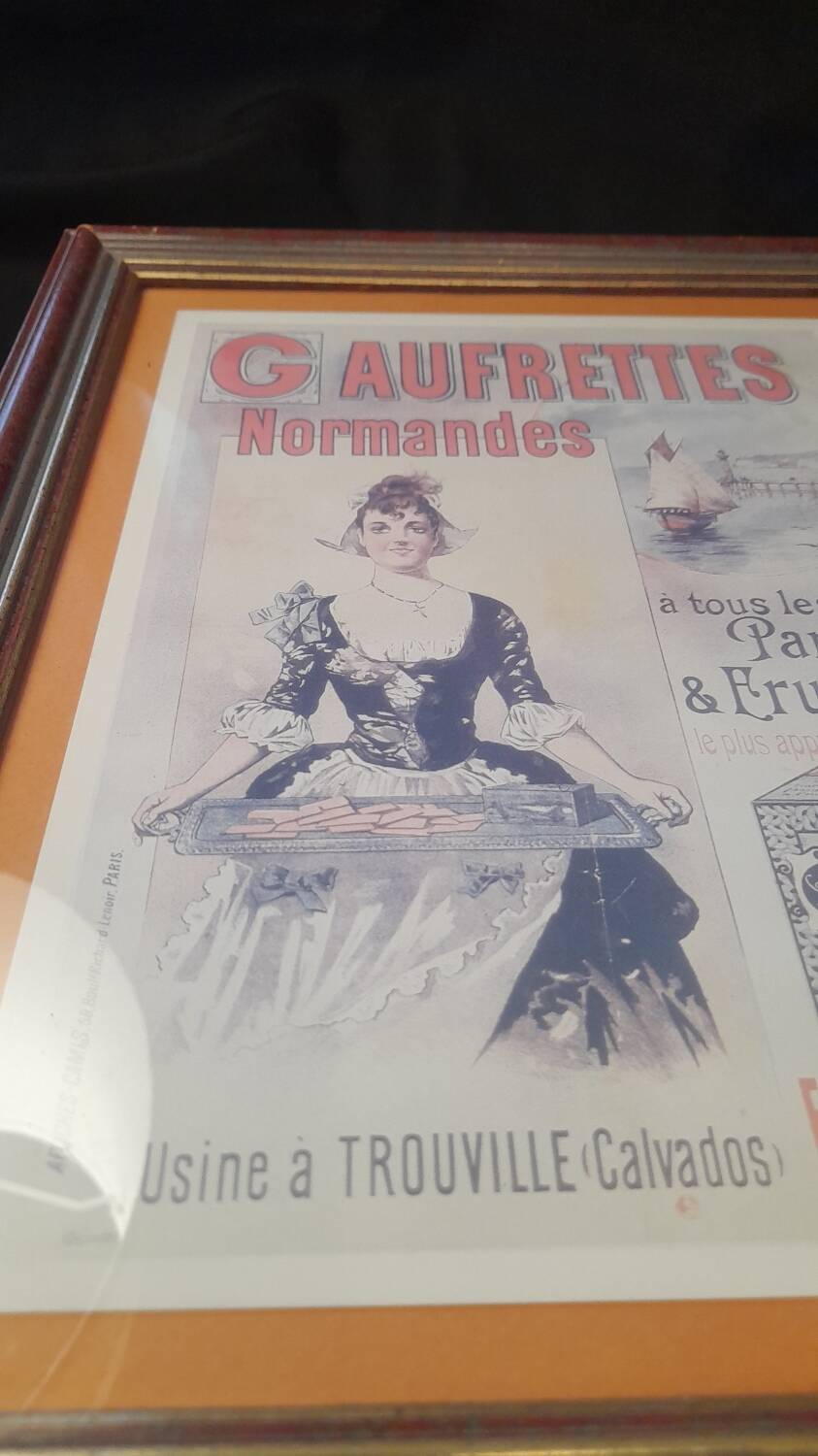 Normandy wafer advertising frame
