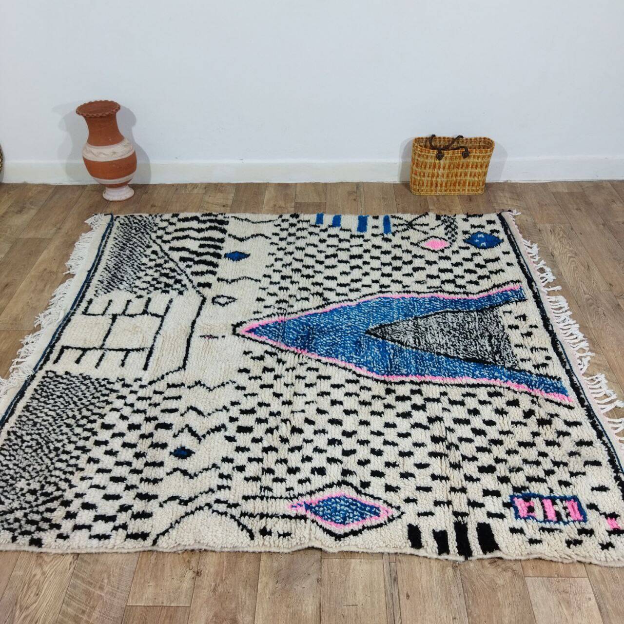 Handmade wool Berber rug 200 X 188 CM