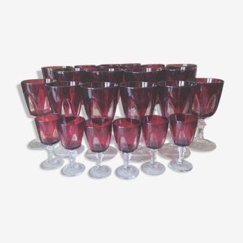 24 ruby red foot glasses per darc crystal