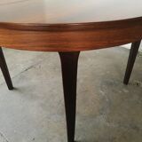 Table ronde, extensible en palissandre, rallonge papillon
