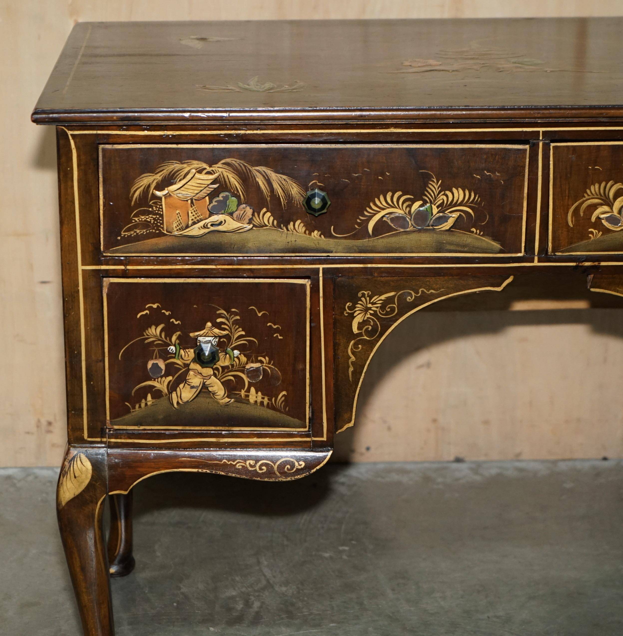 Chinese dresser circa 1920 in walnut with Chinoiserie decoration.