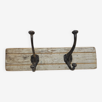 Solid teak coat hook with 2 double cast iron hooks