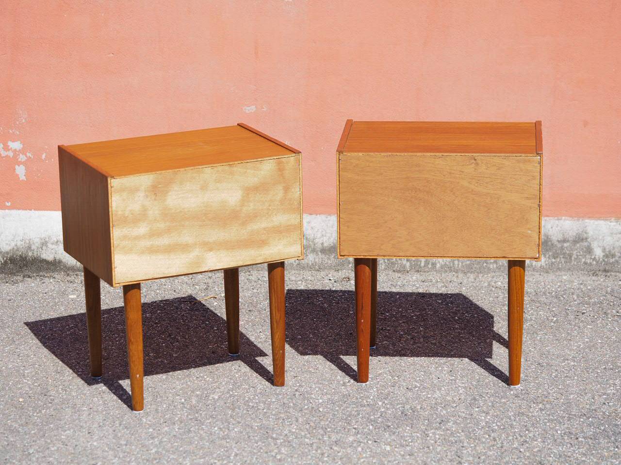 Pair of 2 vintage Danish bedside tables from the 1960s, in teak.