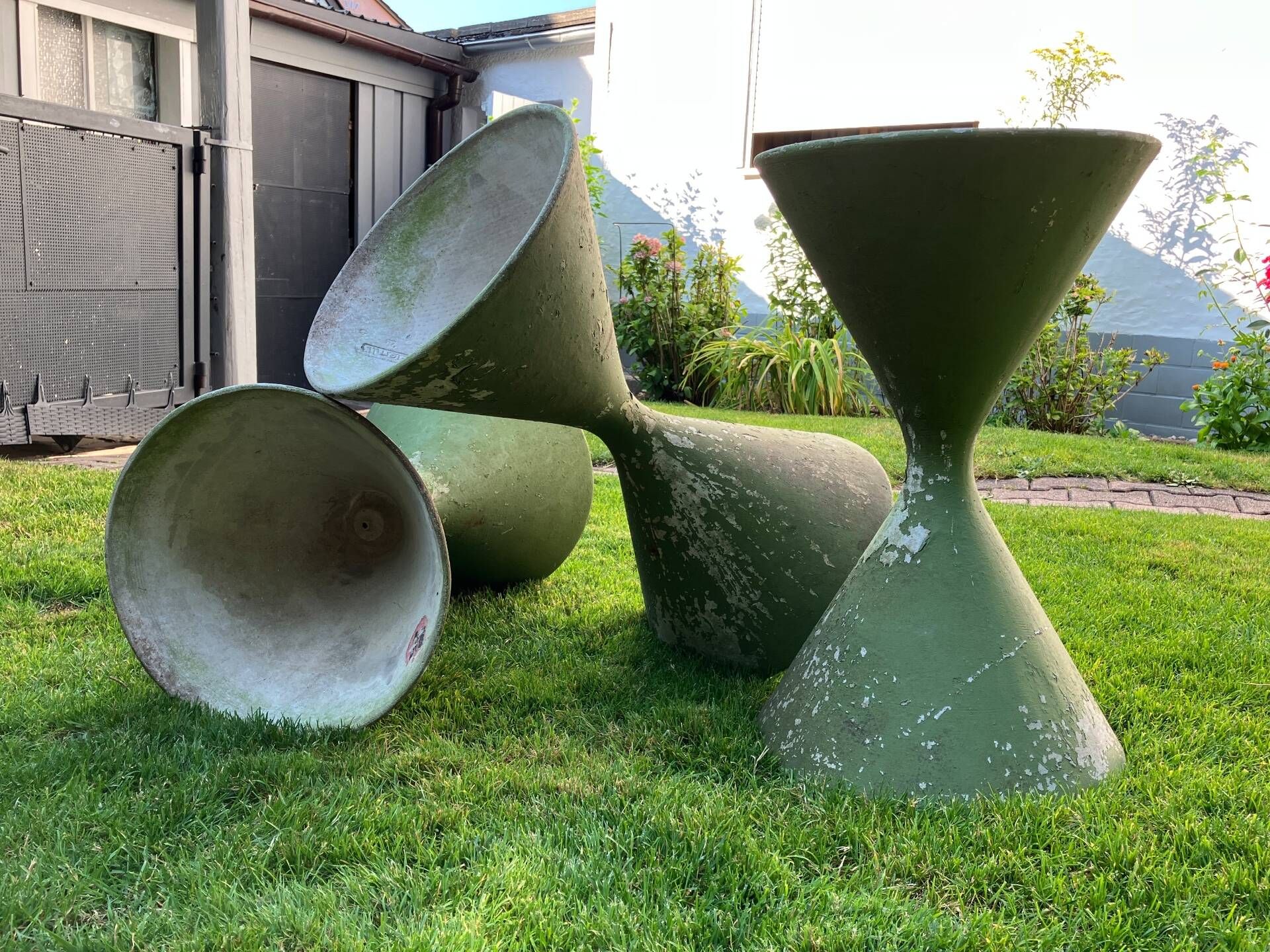 3 Diabolo Pflanzkübel von Willy Guhl für Eternit