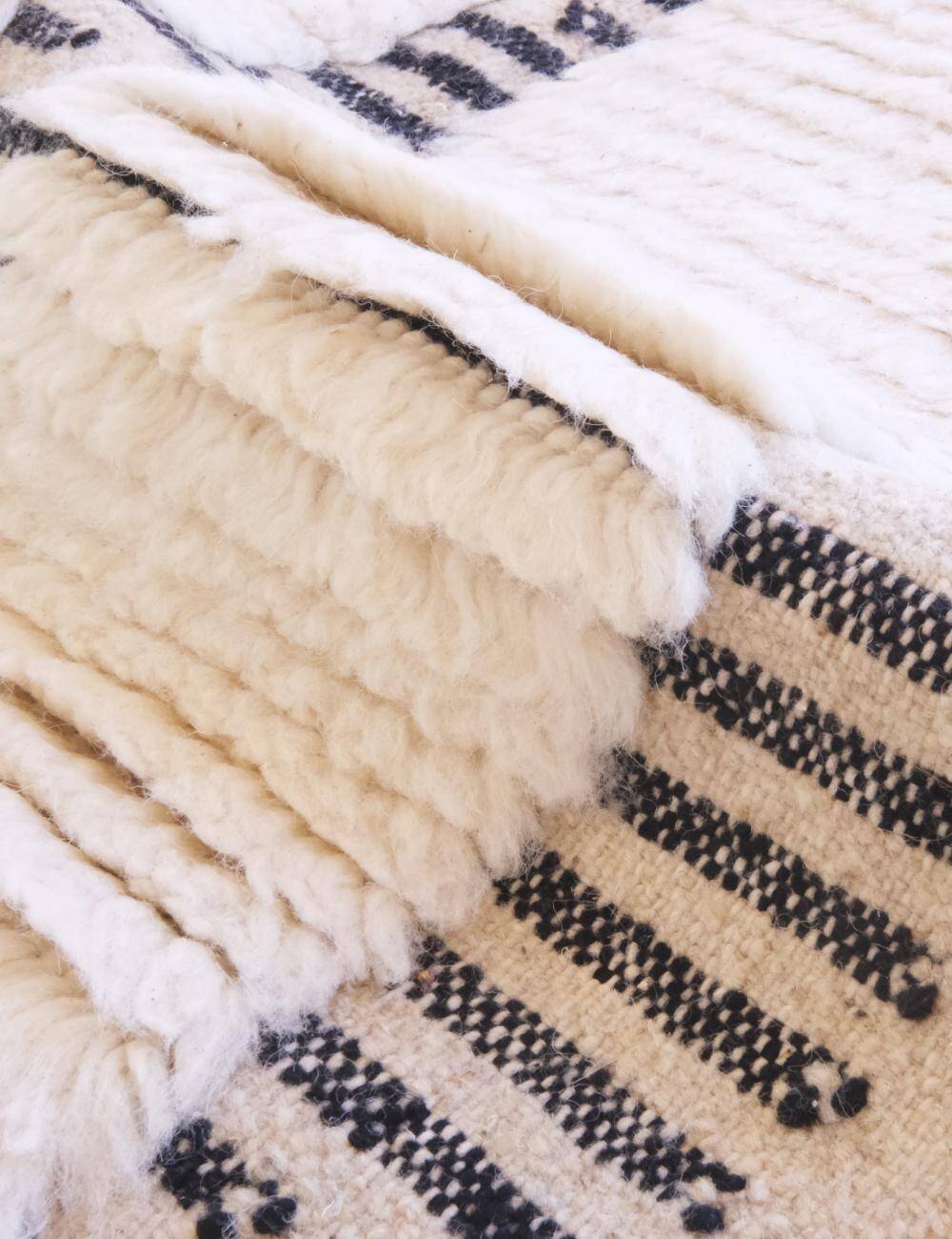 Contemporary Hallway Rug - 356 x 63 cm