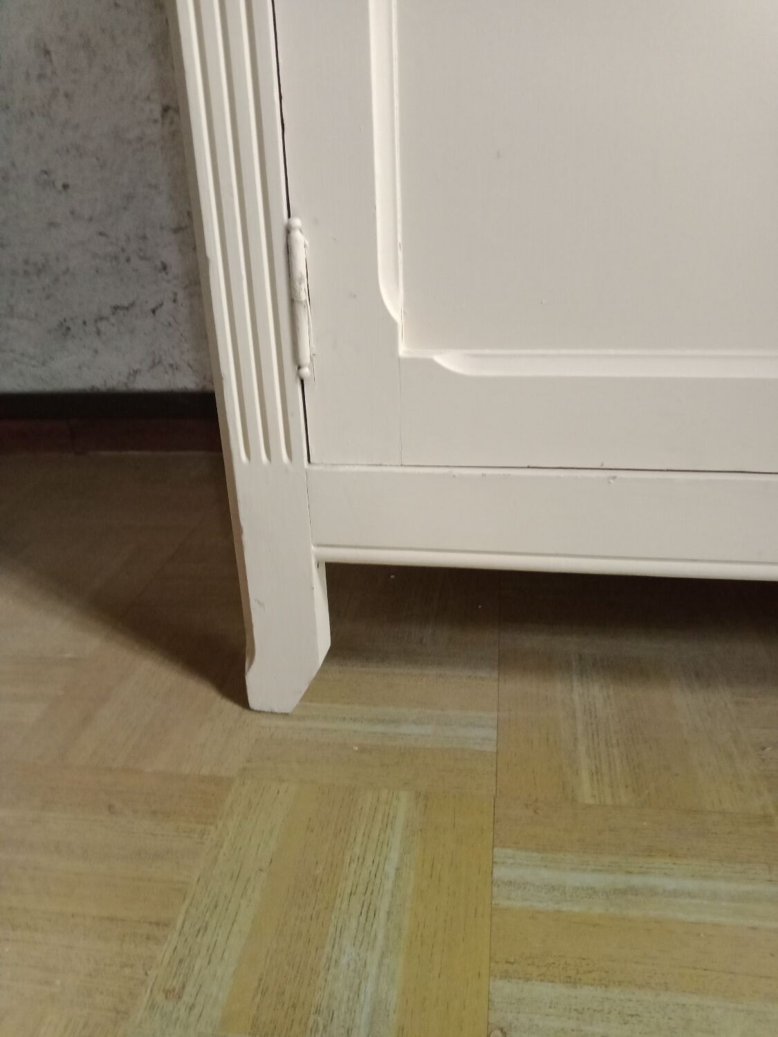 Old Parisian glass cabinet