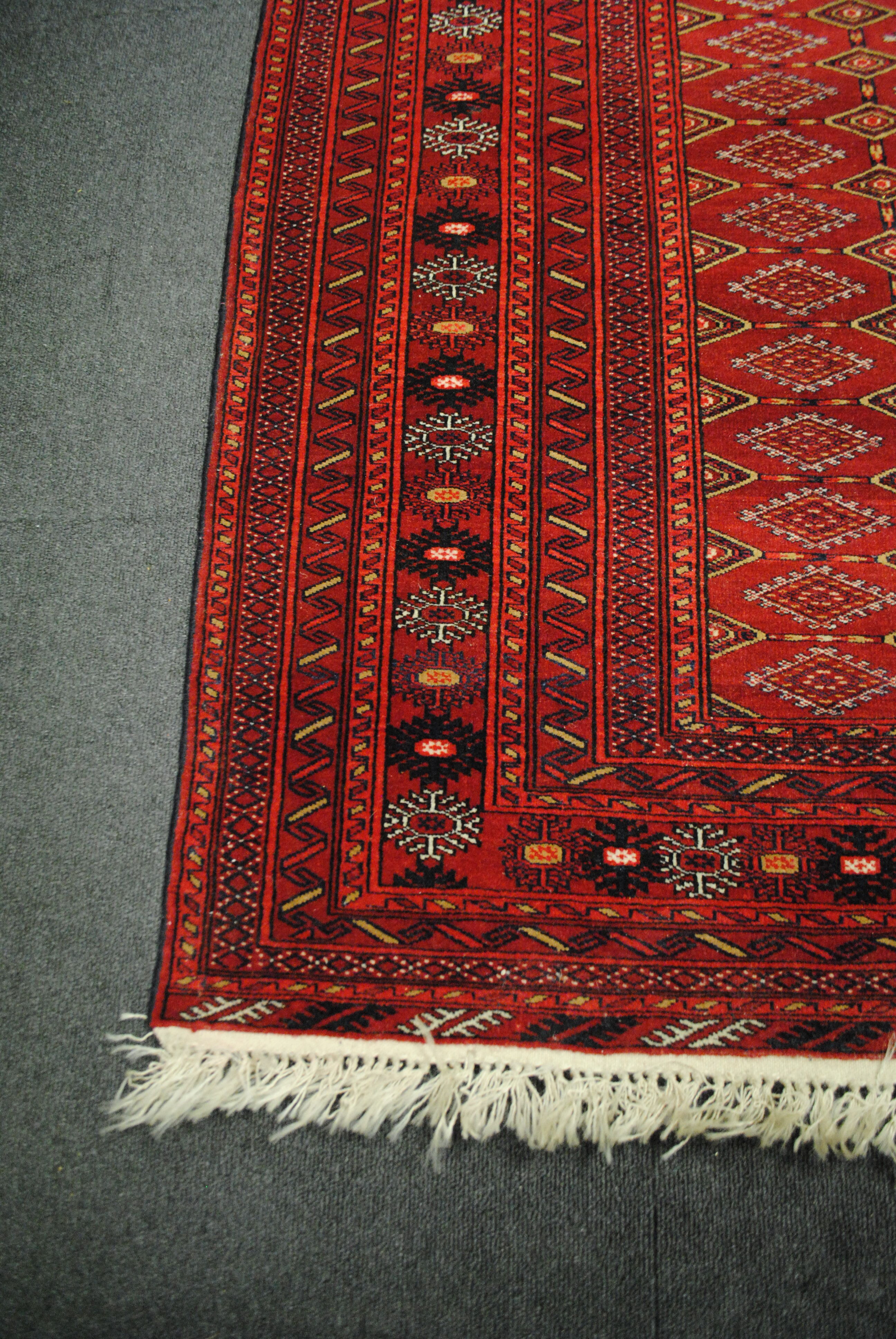 Authentic Persian rugs, knotted hand of extreme finesse by the tribe of the torkaman 162x110cm