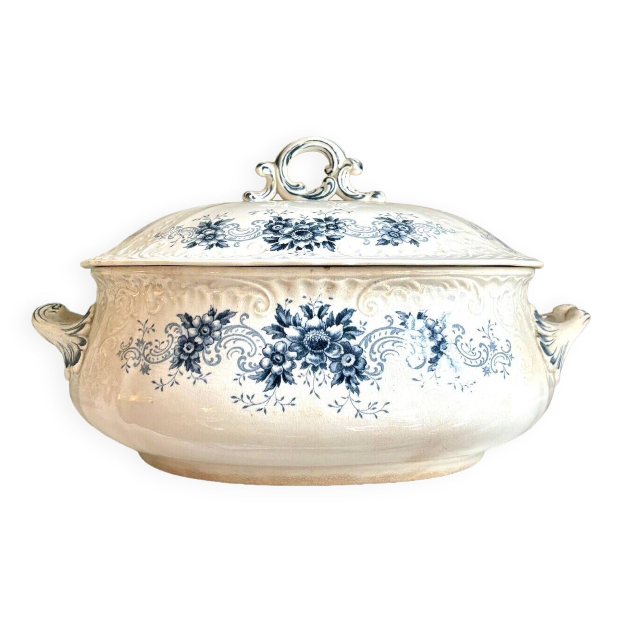 Sarreguemines tureen in iron clay, “Aida” service