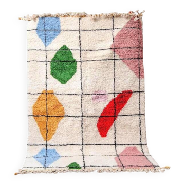 Tapis marocain écru à motifs colorés