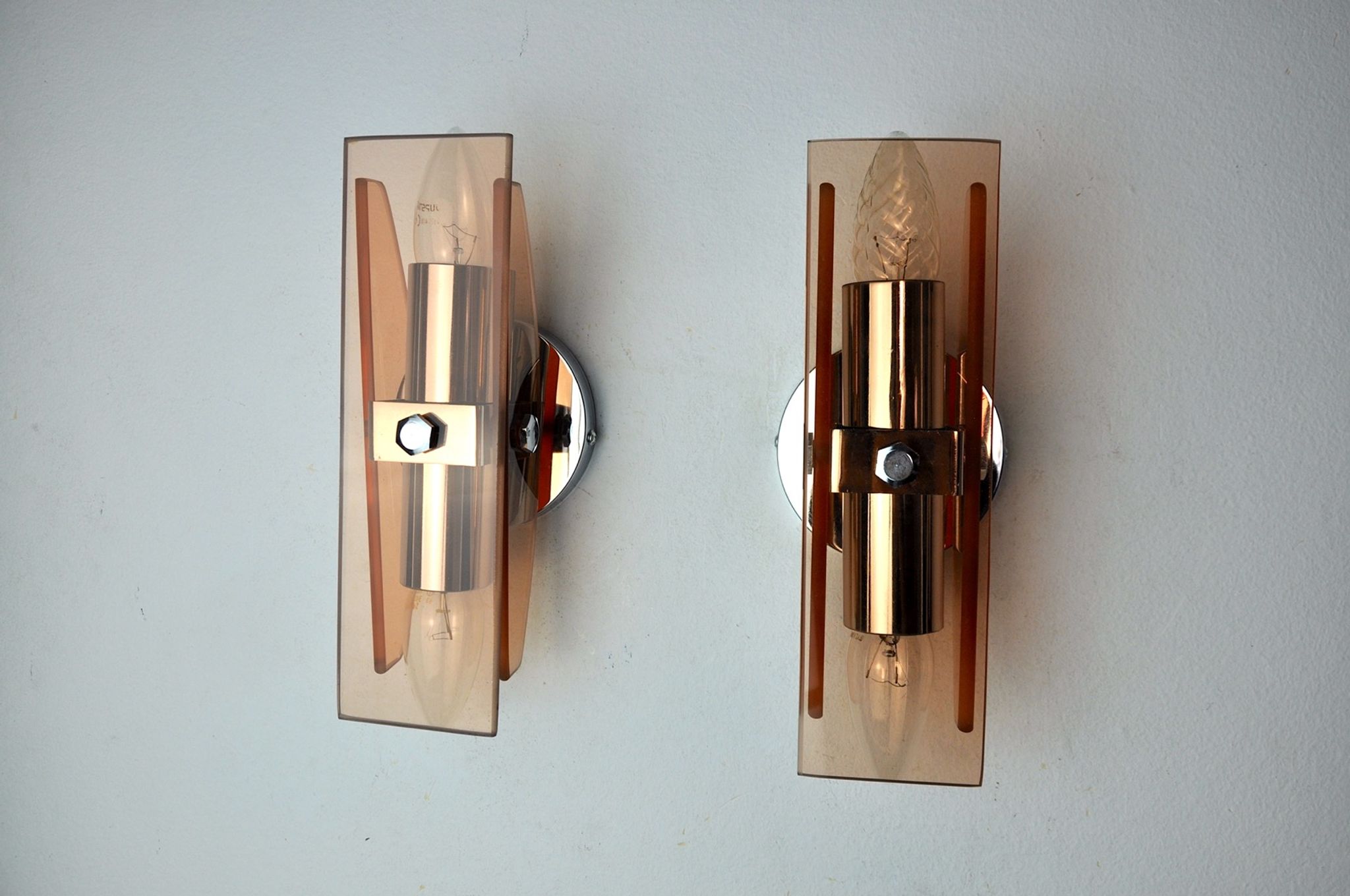 Pair of Veca wall lamps in pink Murano glass Italy 1970