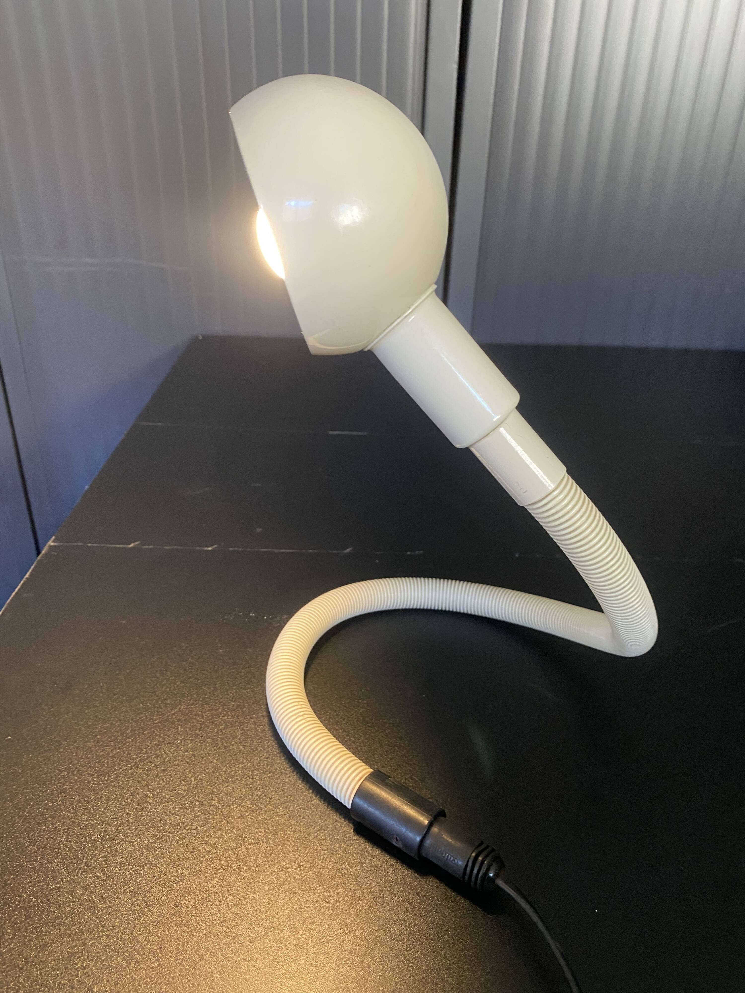 Lampe blanche Hebi d’ Isao Hosoe pour Valenti blanc crème vintage 1970