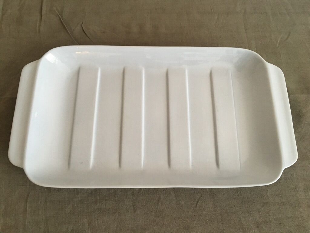 Asparagus dish and its blue spatula, Sarreguemines 1930