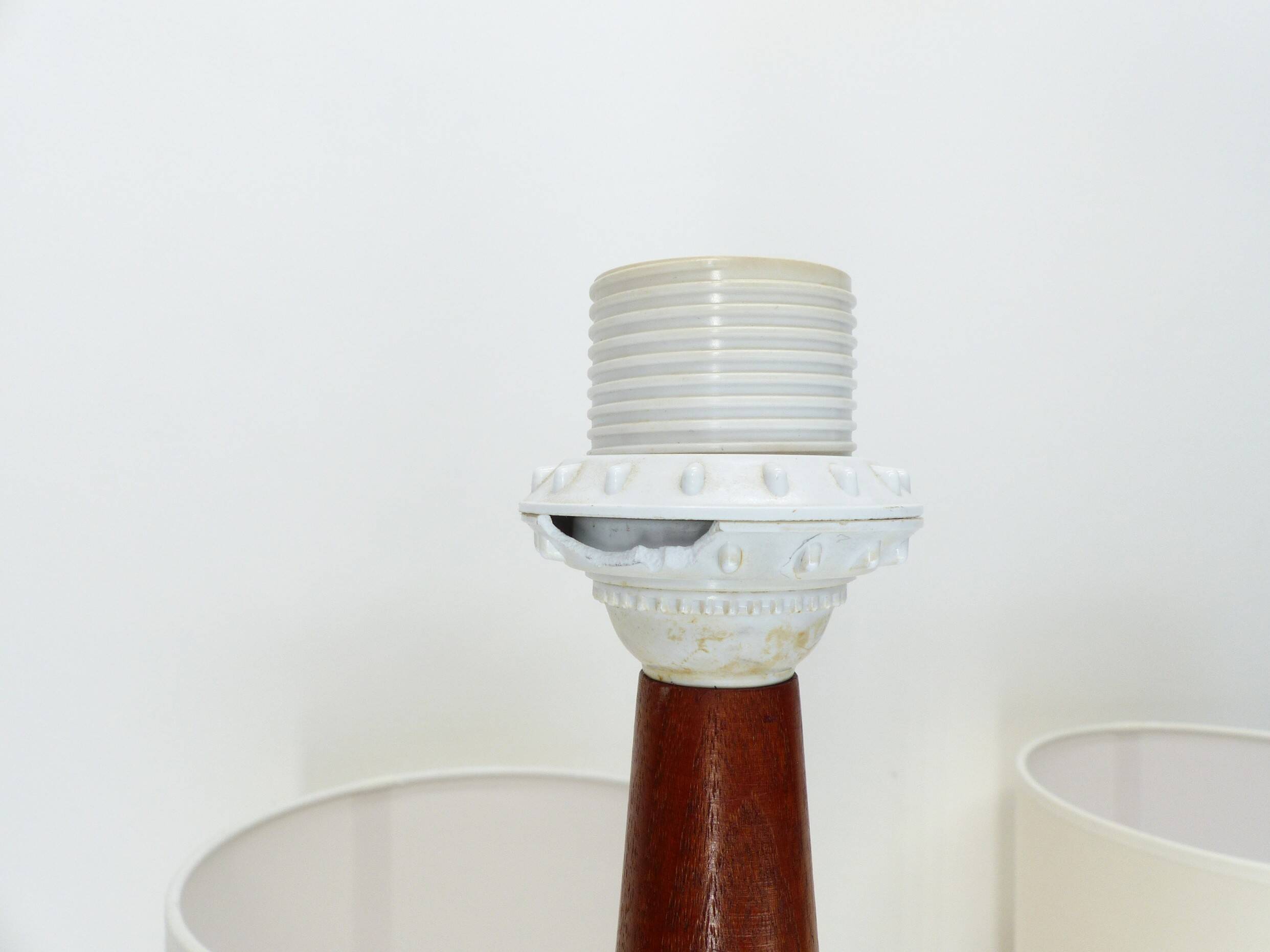 Pair of Scandinavian table lamps in teak and mosaic, Denmark 1960.