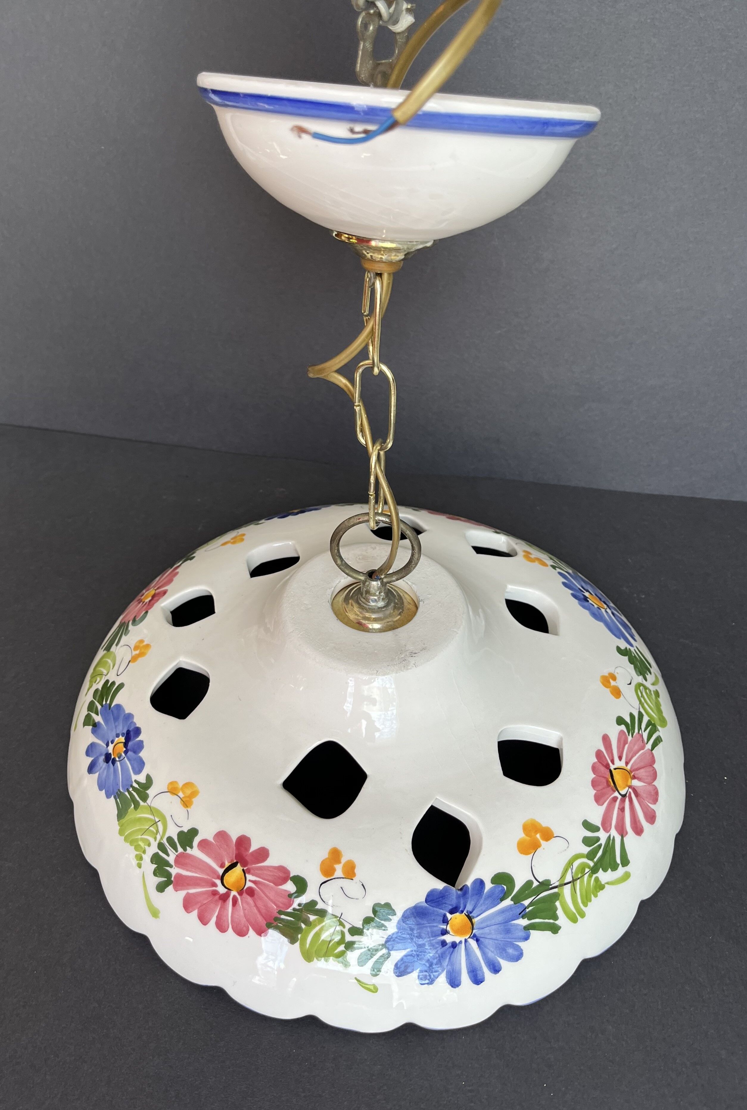 Ceramic pendant lamp