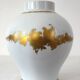 Vase en porcelaine blanche à décor Kaiser, West Germany, années 70