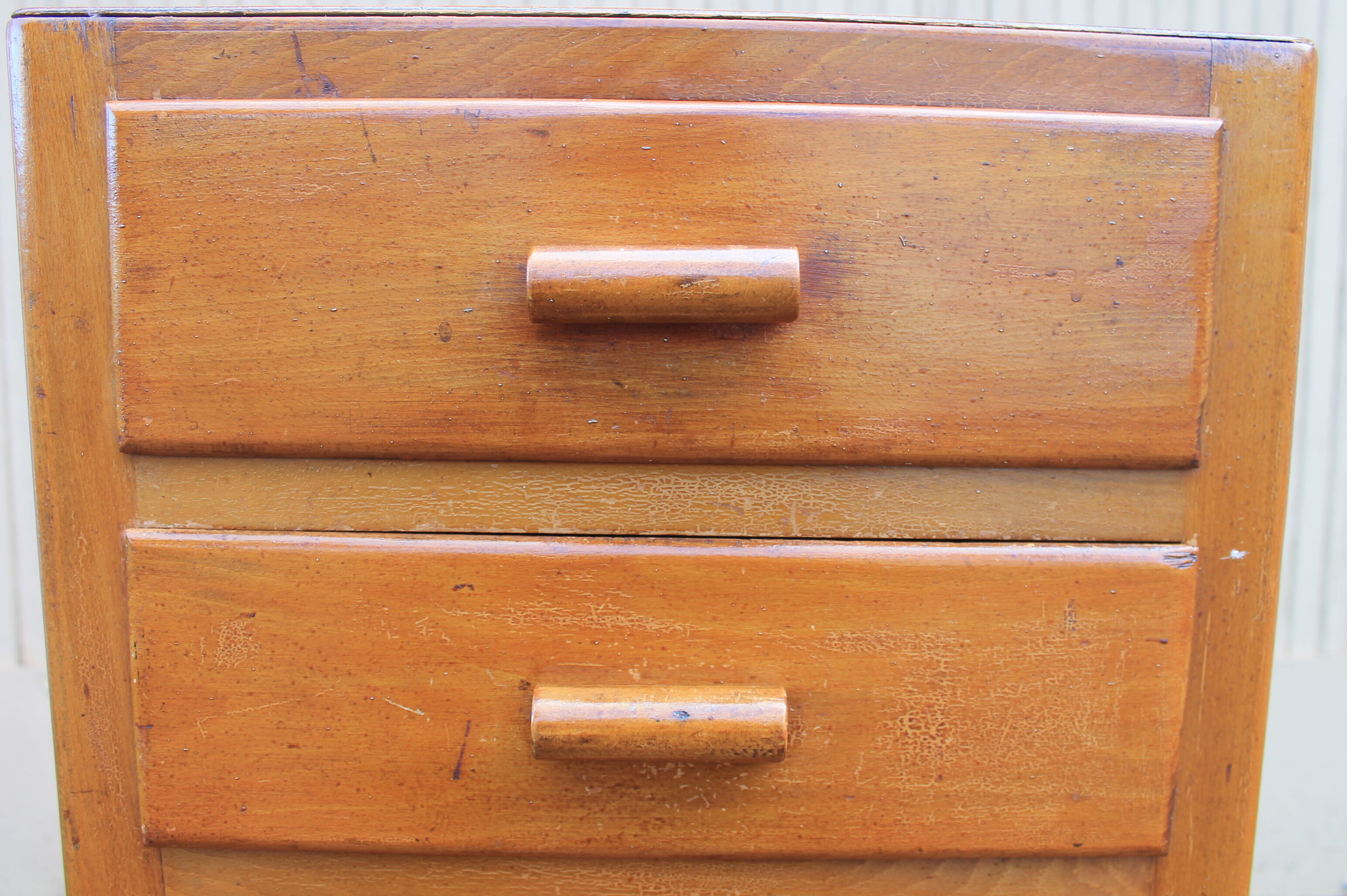 Furniture with drawer, rag