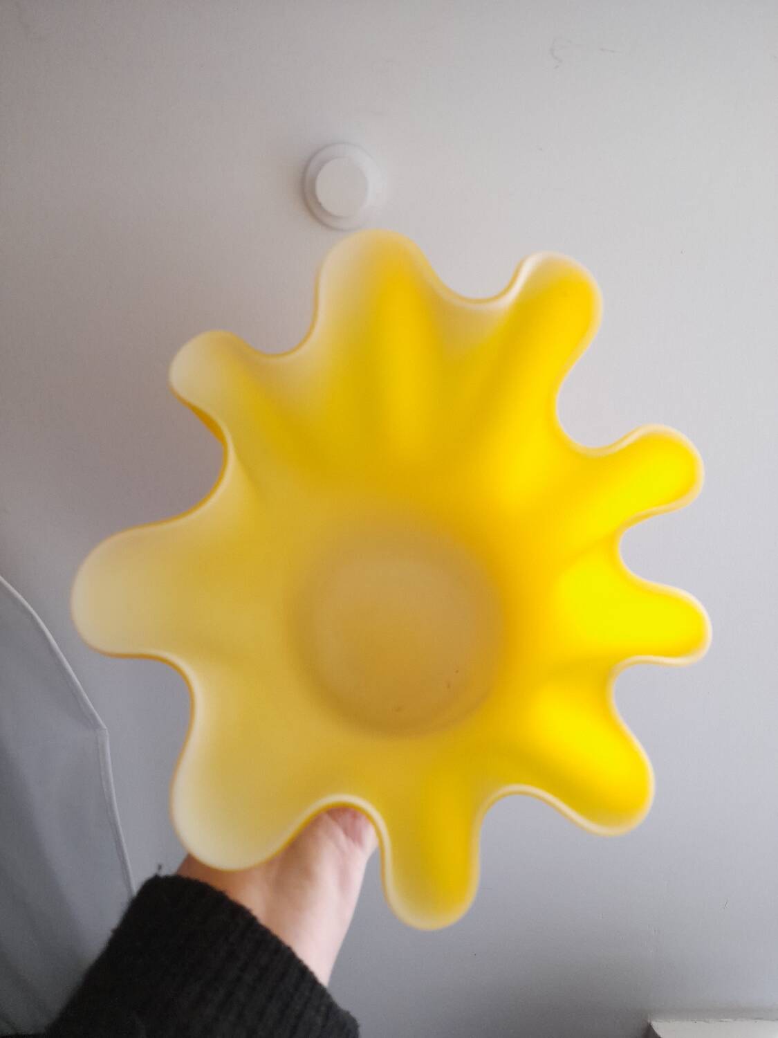 Handkerchief vase in satin yellow opaline