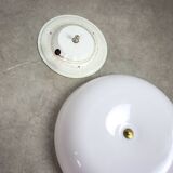 Grande applique murale italienne moderne du milieu du siècle en plexiglas et laiton