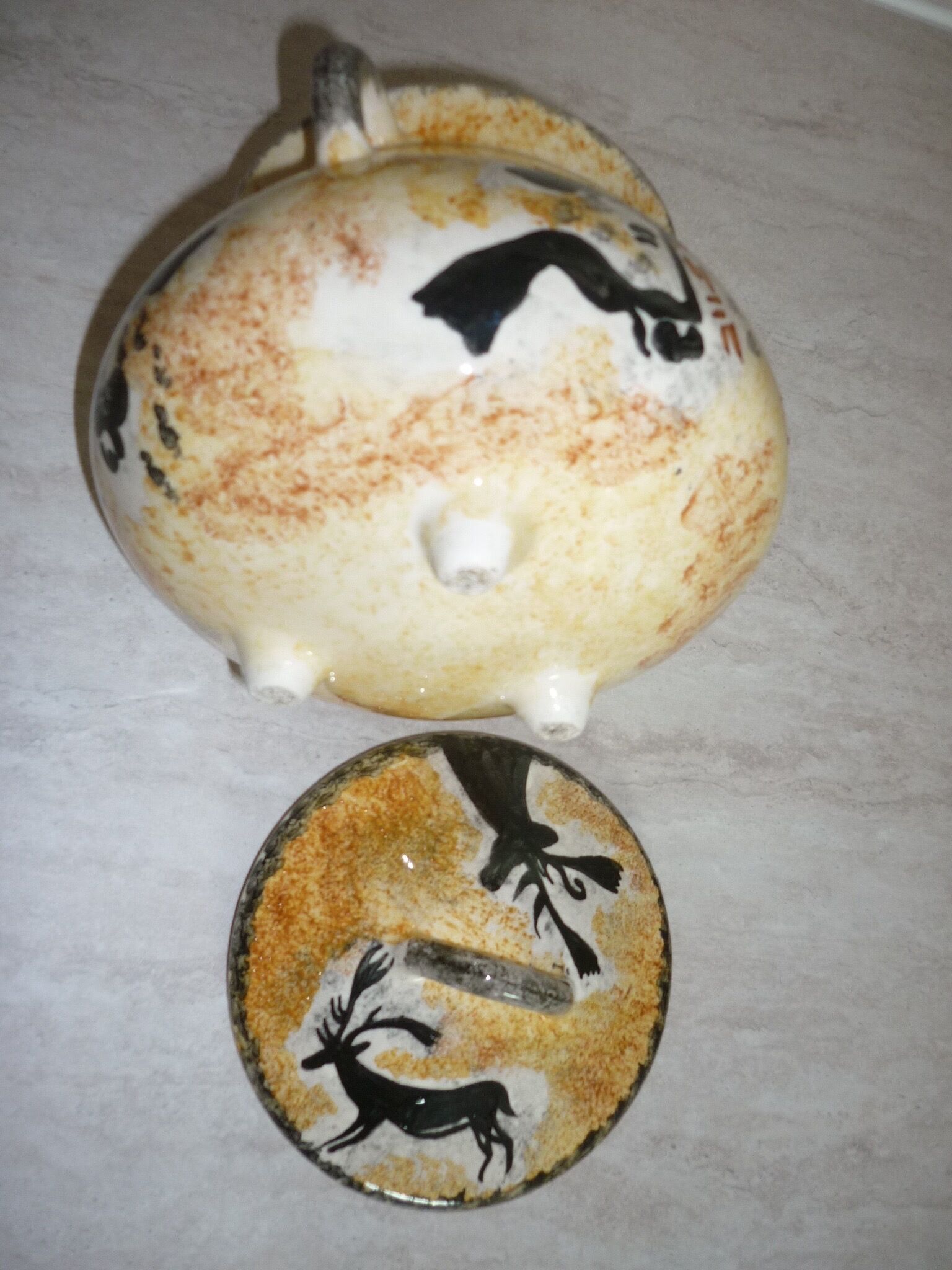 Tripod bonbonnière with "lascaux" decorations 1950-1960
