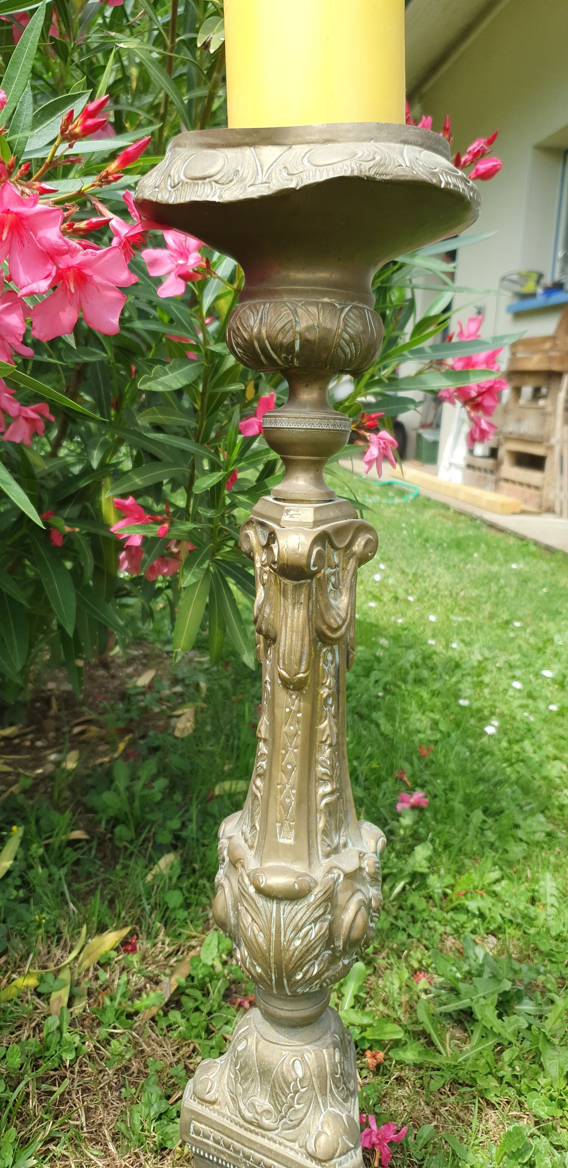 Ancient candle pique