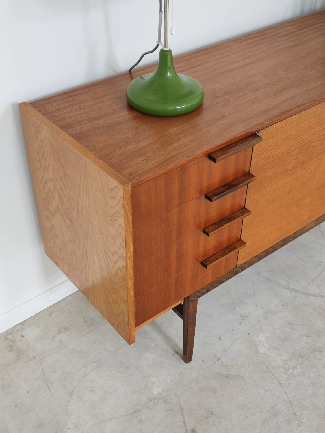 Enfilade meuble de rangement
Frantisek Mezulanik pour Up Zavody
1960