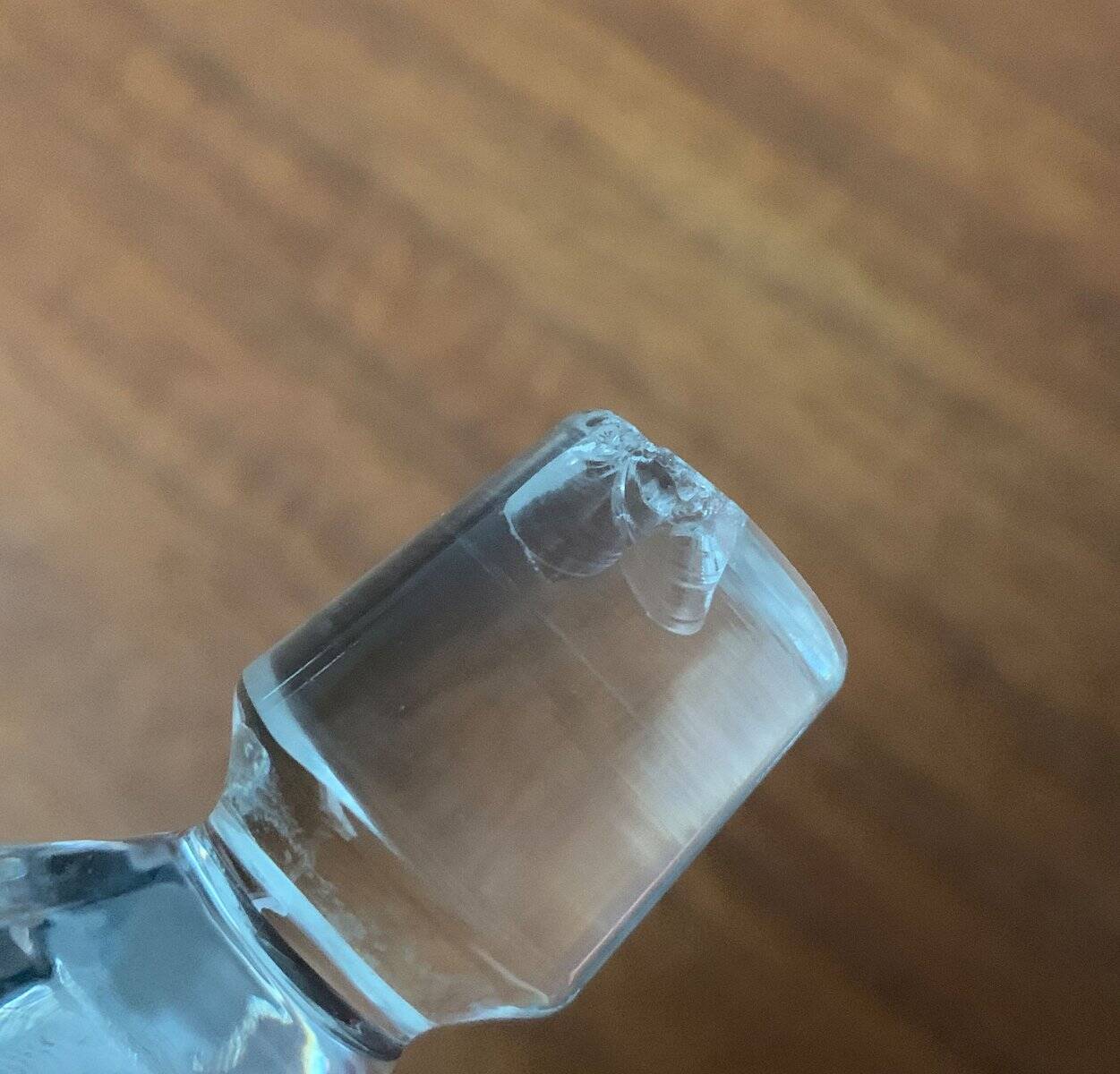Bouteille en verre suédoise vintage d'Orrefors