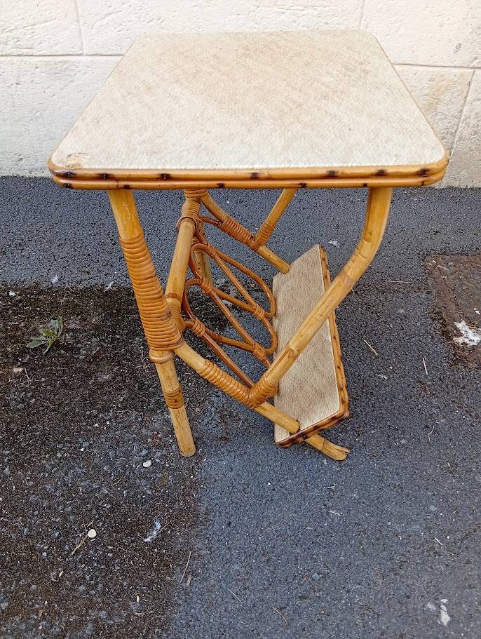 Table d'appoint bambou osier vintage