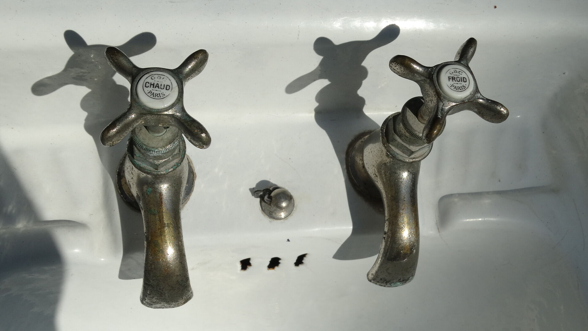 former godin-cast sink Emaillé